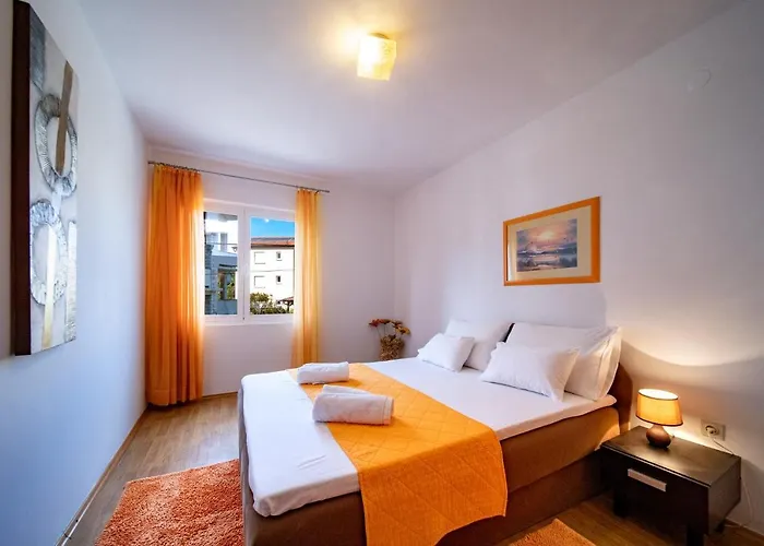 Apartments Lazaric