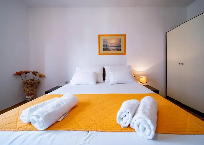 Apartments Lazaric