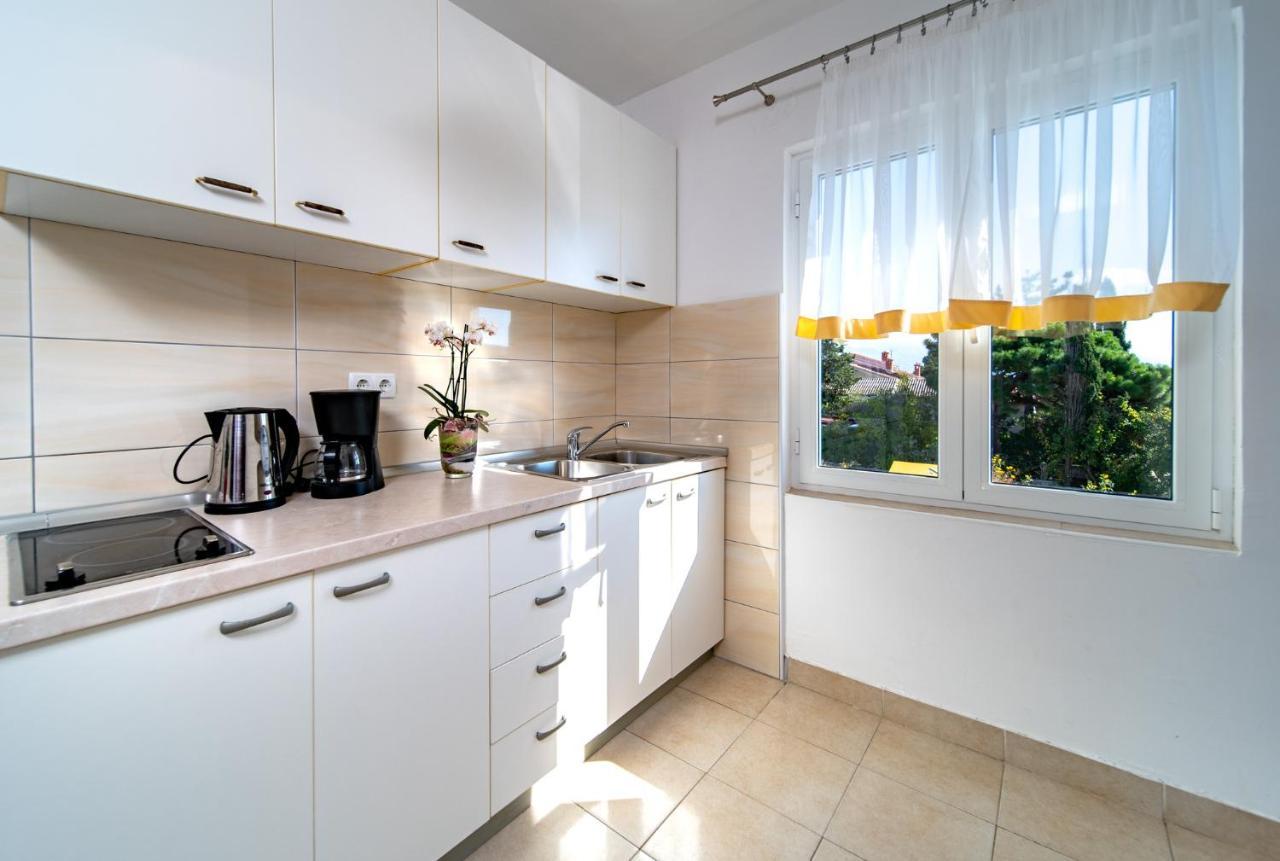 Apartment Lazaric *